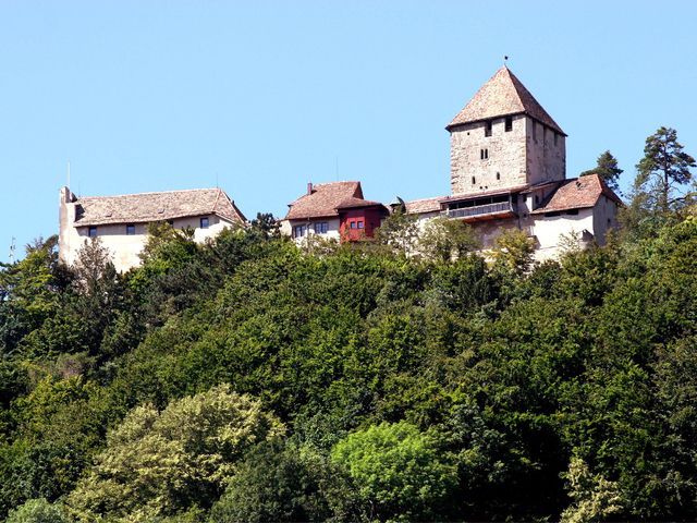 Burg-Ansicht.jpg